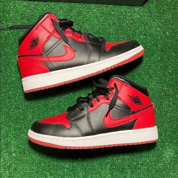 Jordan 1 bred toe mid - Picture 2 of 3